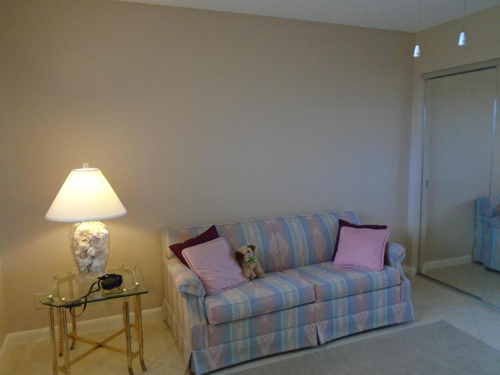 HUNTINGTON LAKES - Residential