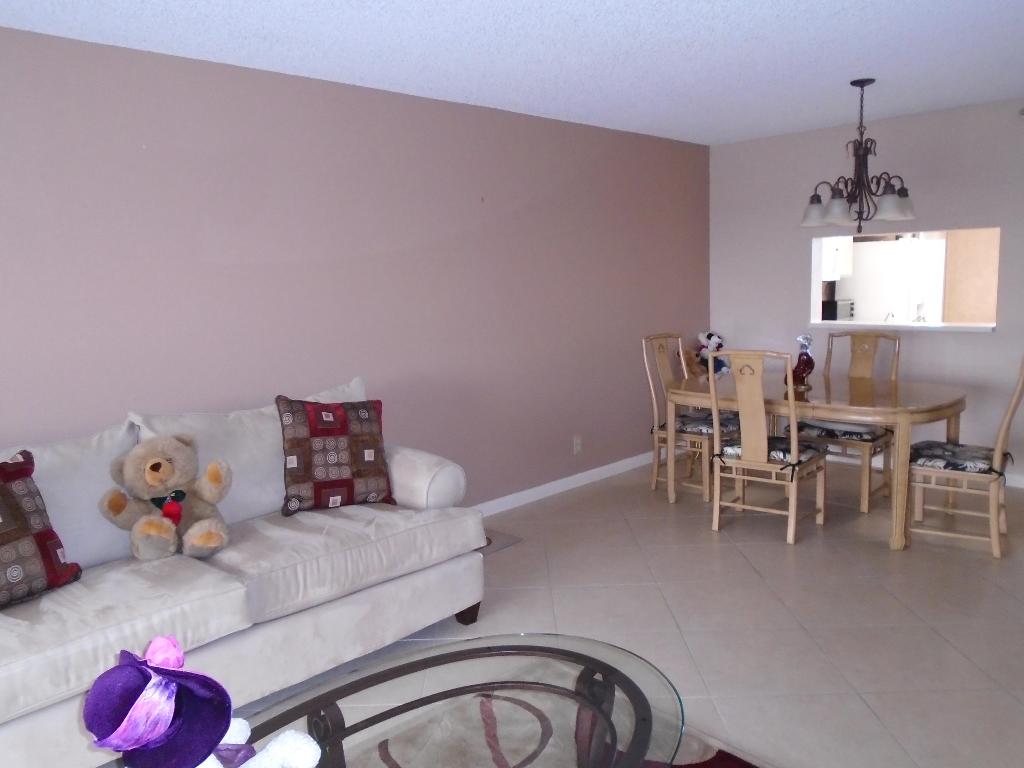 HUNTINGTON LAKES - Residential