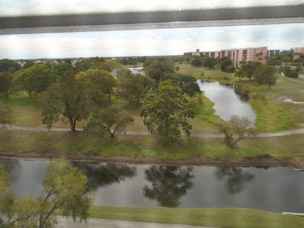 HUNTINGTON LAKES - Residential