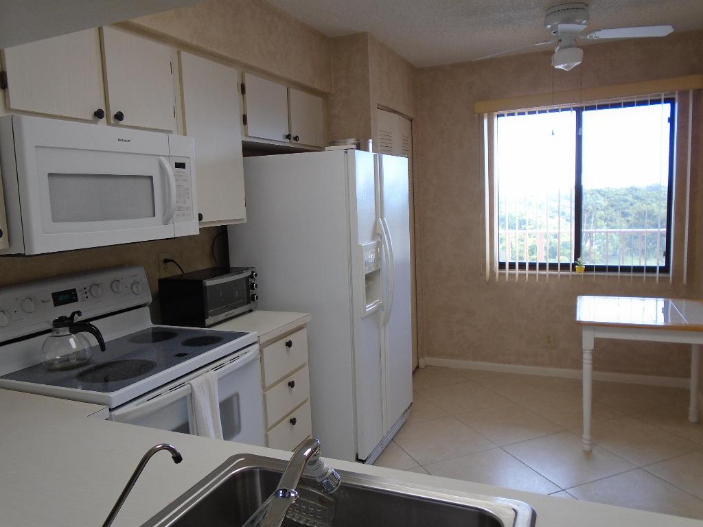 HUNTINGTON LAKES - Residential