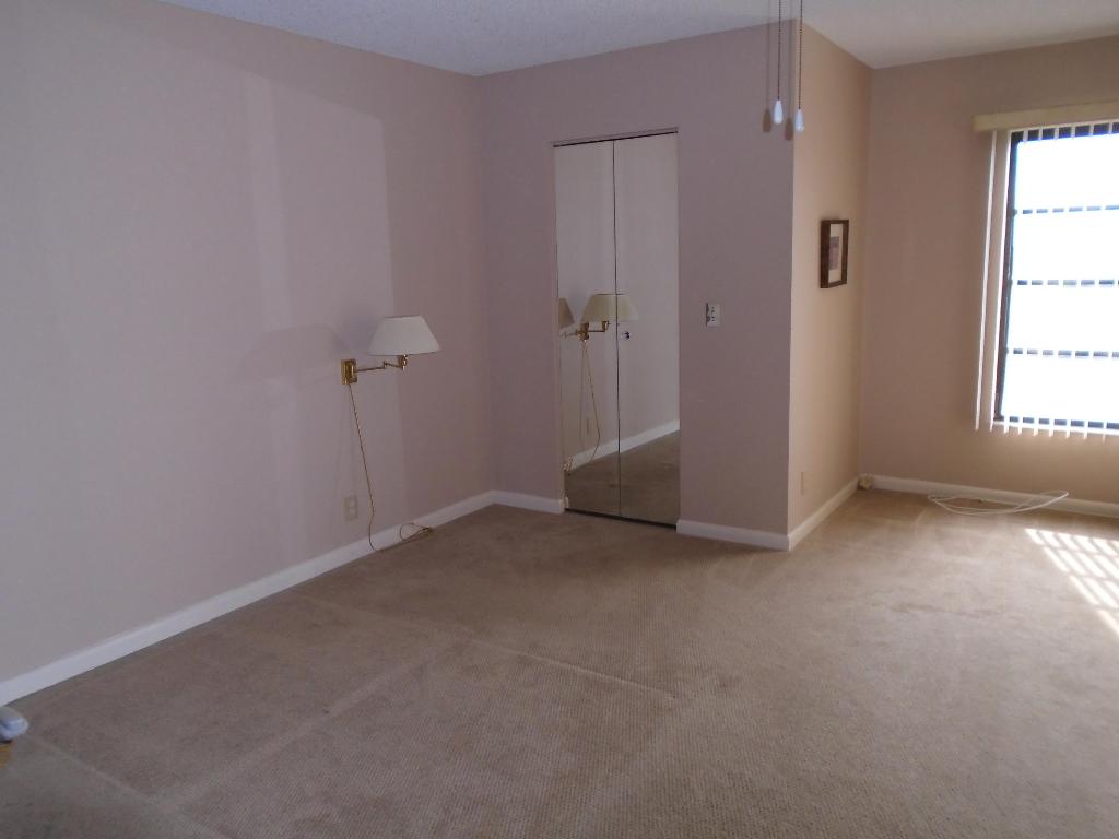 HUNTINGTON LAKES - Residential