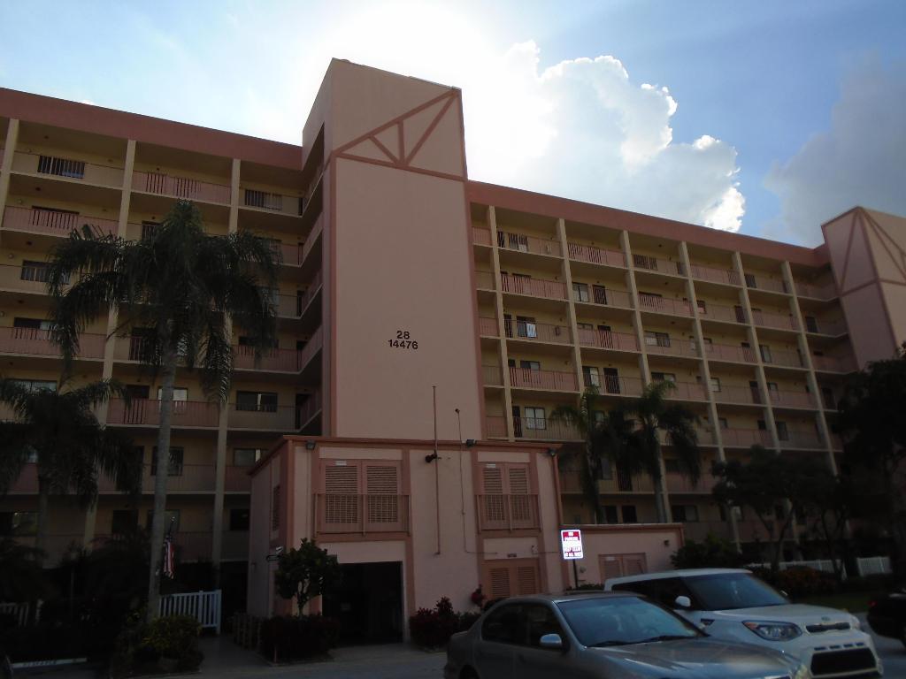 HUNTINGTON LAKES - Residential