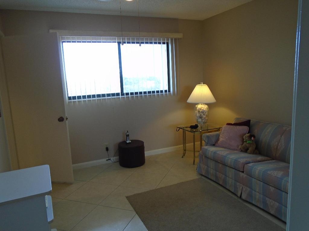 HUNTINGTON LAKES - Residential