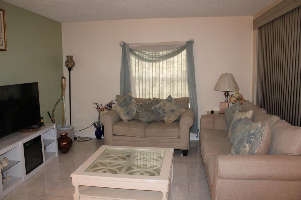 Photo of 5406 Venetia Court #D, Boynton Beach, FL 33437 (MLS # R11106359)