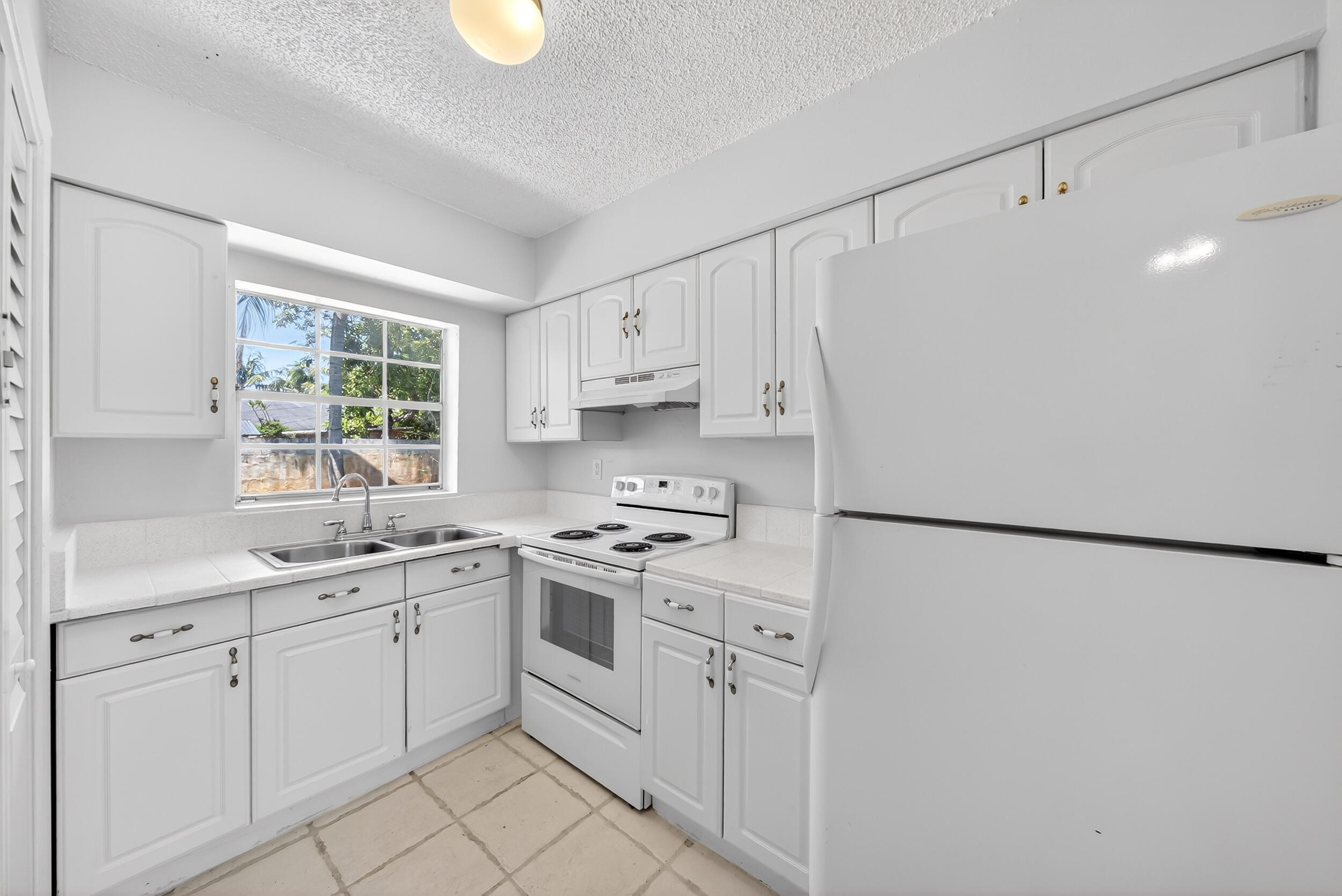 121 NW 56th Court 1-2