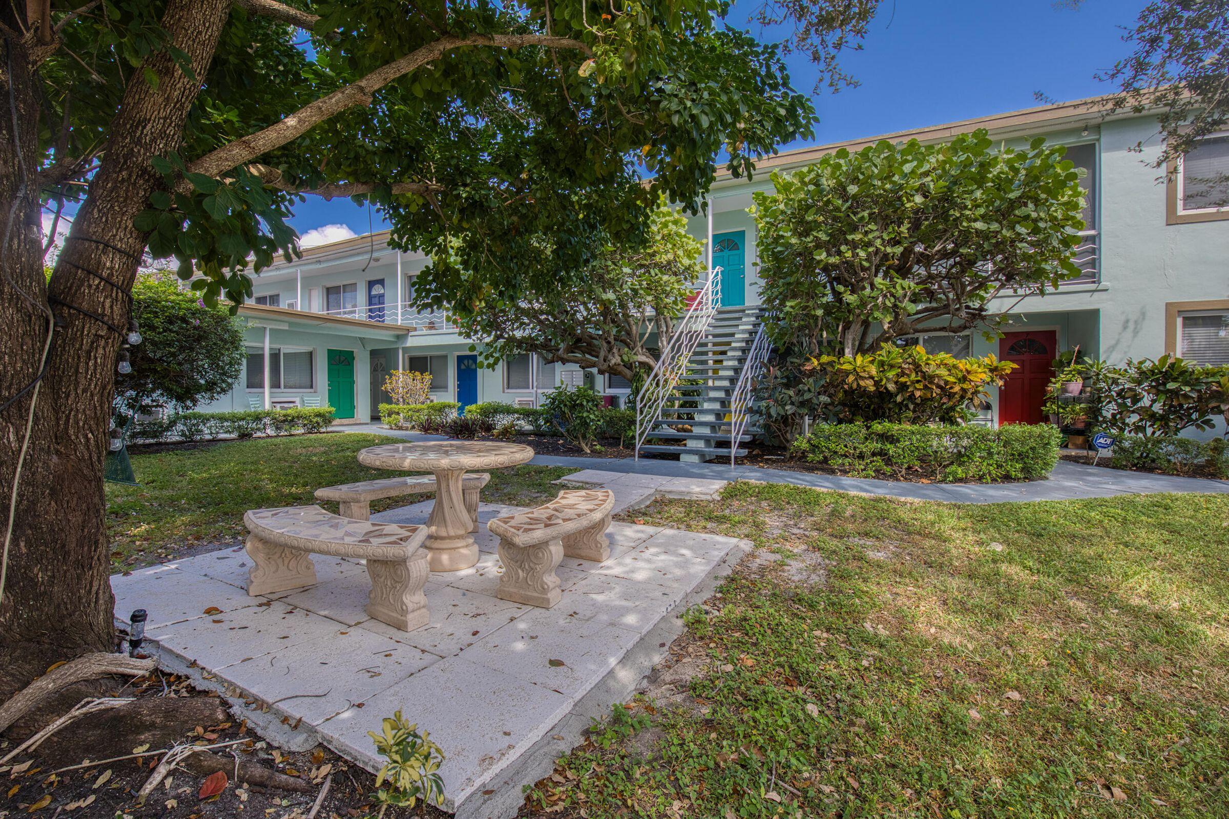 LOCATION, LOCATION, LOCATION. NO HOA! UPDATED CORNER UNIT LOCATED STEPS TO THAT DOWNTOWN LAKE WORTH BEACH. NEW KITCHEN WITH ALL FULL SIZE STAINLESS STEEL APPLIANCES (OVERHEAD MICROWAVE,RANGE,DISHWASHER AND REFRIGERATOR), NEW DESIGNER SINK, NEW COUNTERTOP AND IMPACT WINDOWS. ALL NEW LED FIXTURES. ALSO NEW BLINDS. CODED LAUNDRY FACILITY LOCATED ON SITE. BRYANT PARK/DOG PARK AND INTRACOASTAL JUST STEPS FROM YOUR FRONT DOOR. WALK TO THE BEACH! YOU WILL NOT BE DISSAPOINTED. COME MAKE THIS YOUR HOME!