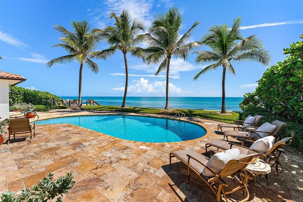 Photo of 613 S Beach Road, Jupiter, FL 33469 (MLS # R10783255)