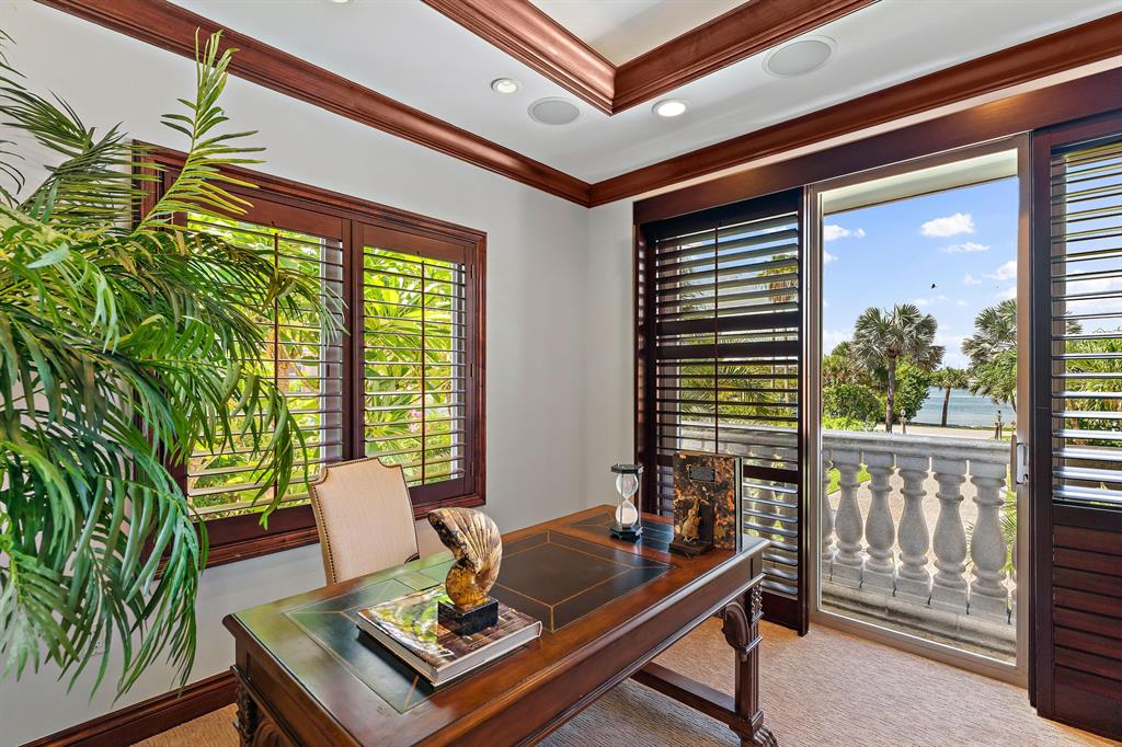 BLOWING ROCKS - Residential