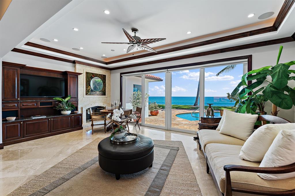 BLOWING ROCKS - Residential