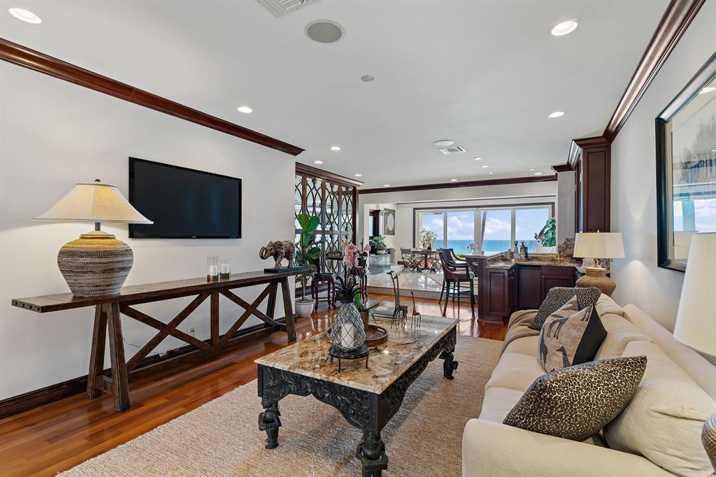 BLOWING ROCKS - Residential