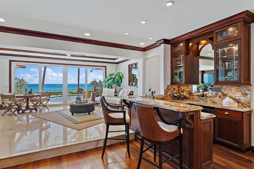 BLOWING ROCKS - Residential