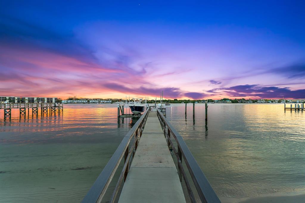 BLOWING ROCKS - Residential