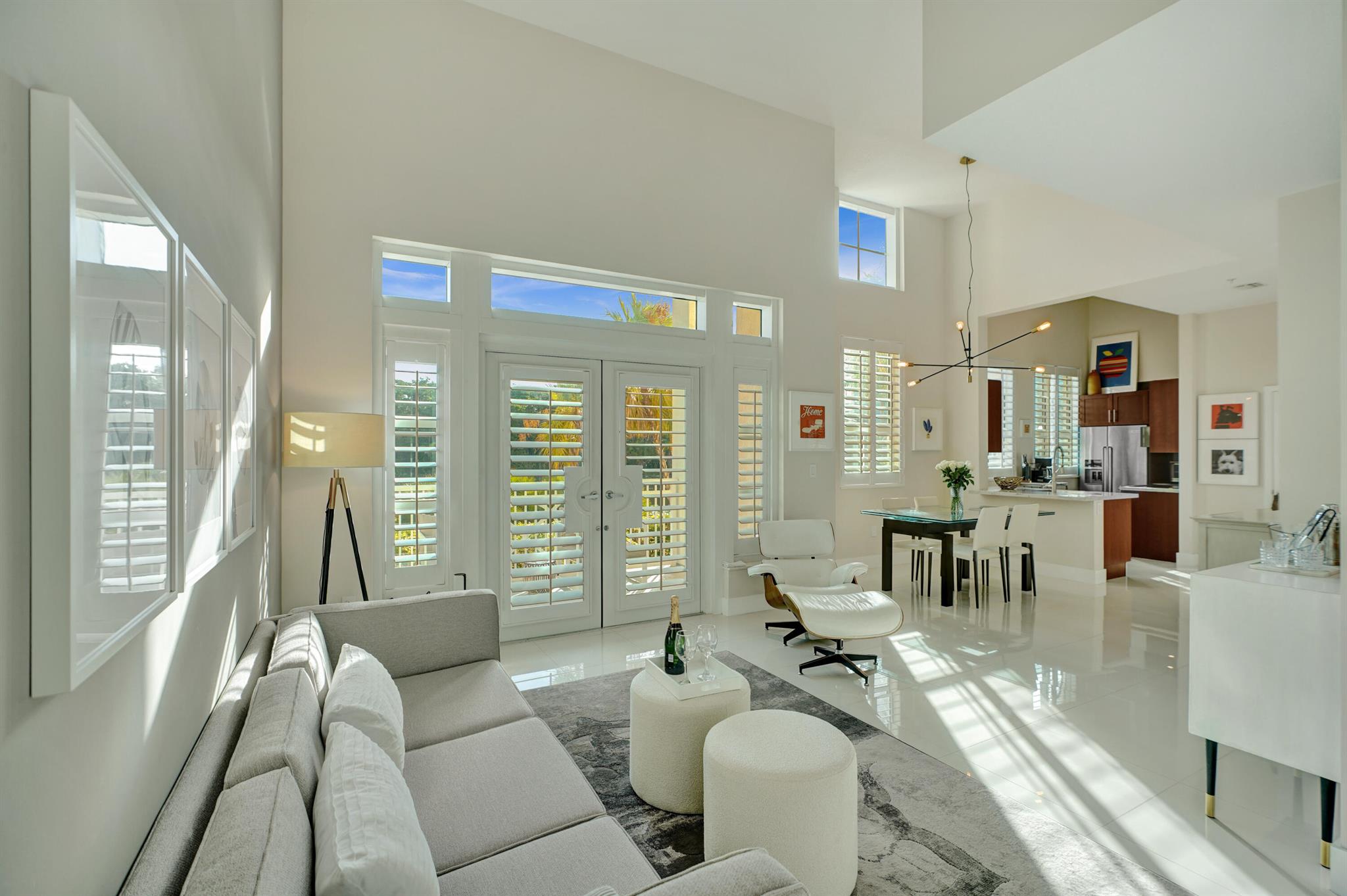 View photos, virtual tours, details... 450 N Federal Highway 101 Th