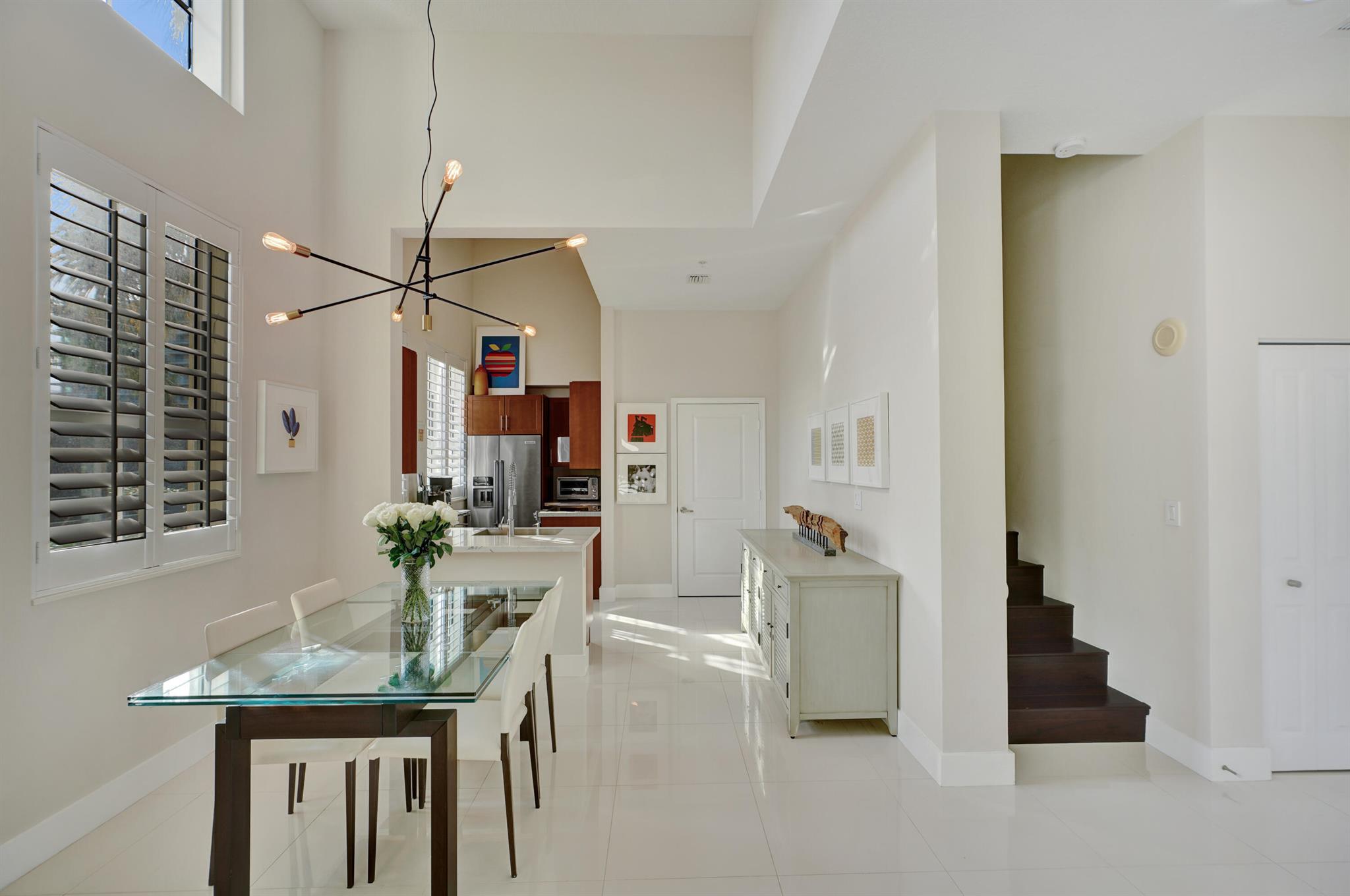 View photos, virtual tours, details... 450 N Federal Highway 101 Th