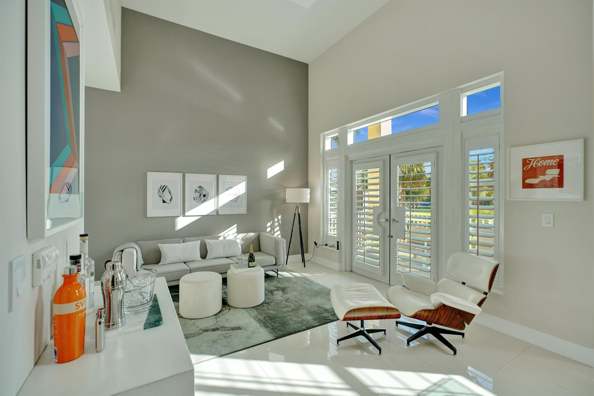 View photos, virtual tours, details... 450 N Federal Highway 101 Th