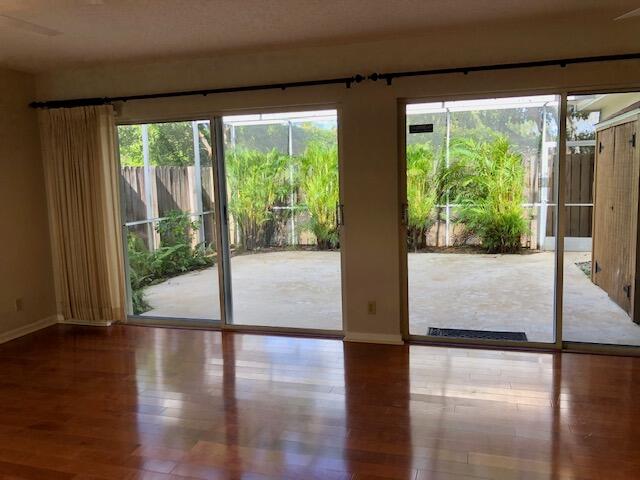 WINCHESTER COURT - Residential Lease