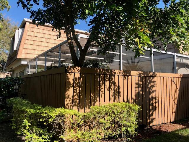 WINCHESTER COURT - Residential Lease