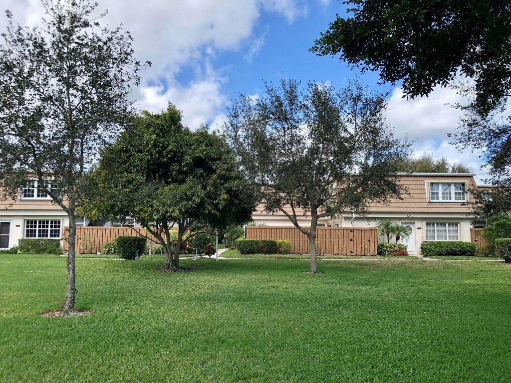 WINCHESTER COURT - Residential Lease