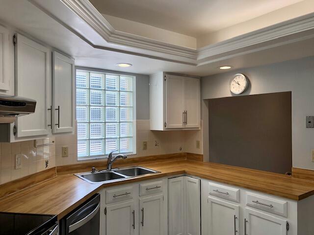 WINCHESTER COURT - Residential Lease