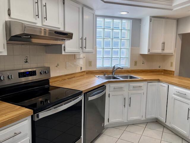 WINCHESTER COURT - Residential Lease