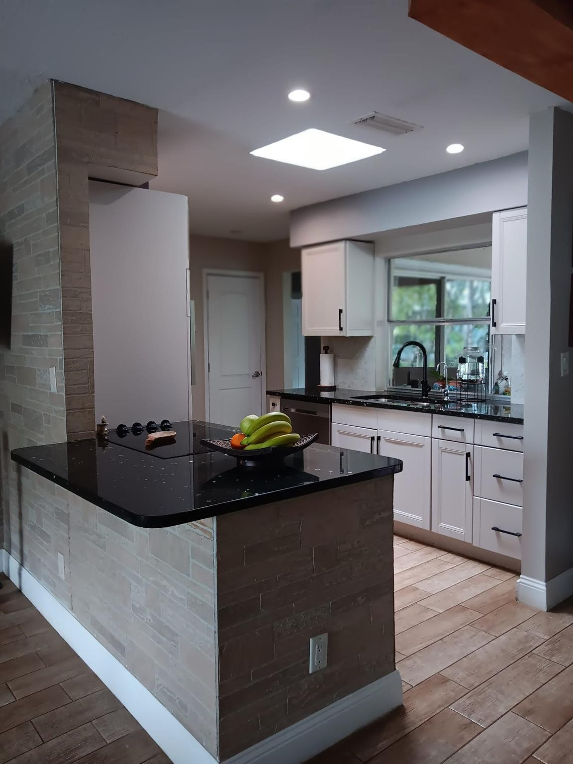 Westwood Commy 6 81-35 B - Residential