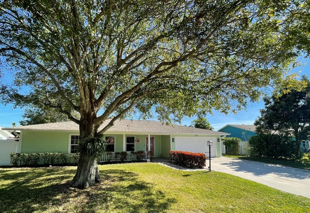 Photo of 2061 NE Hoya Calle, Jensen Beach, FL 34957 (MLS # R10859630)