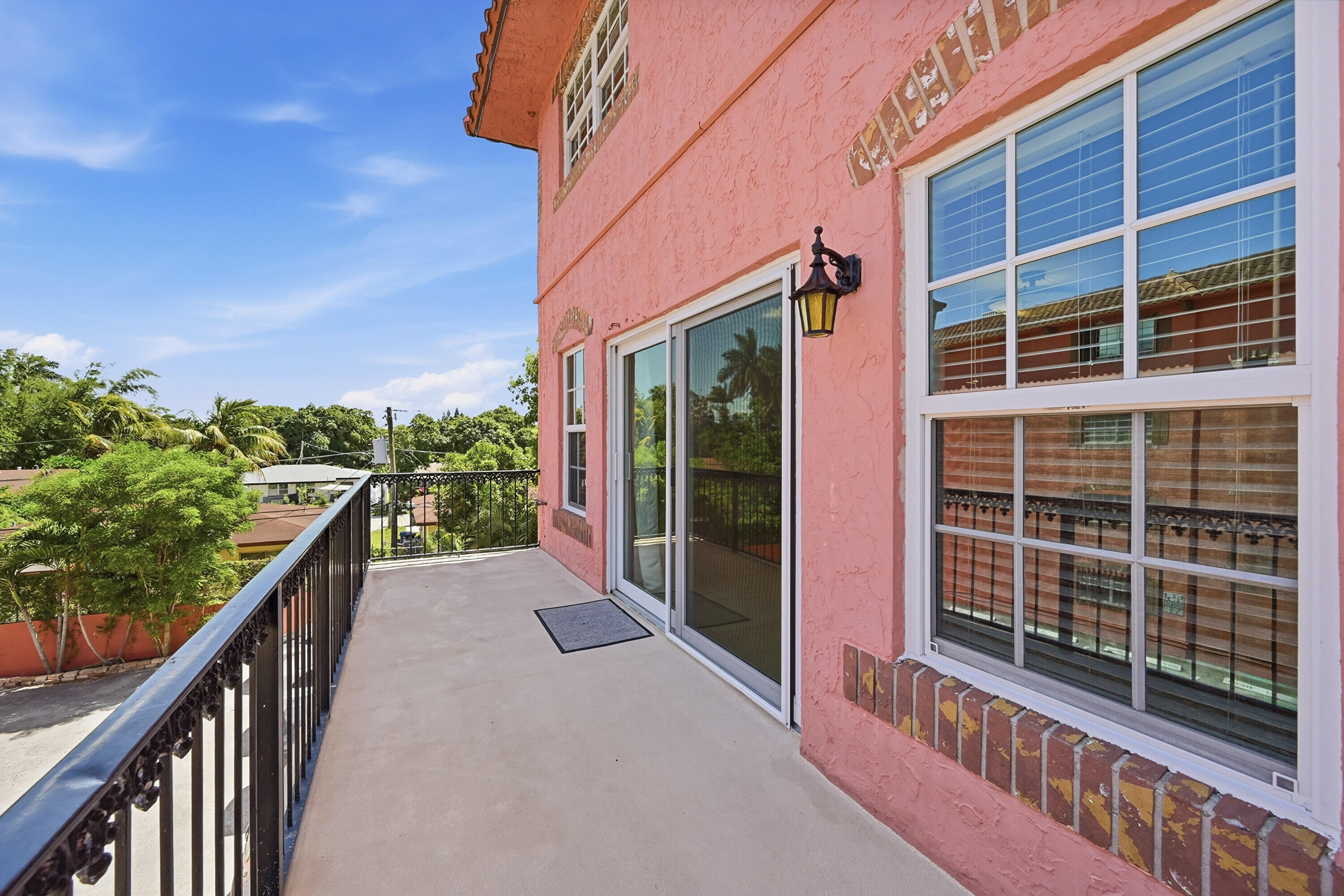 TENNIS CLUB DAVIS CONDO - Residential