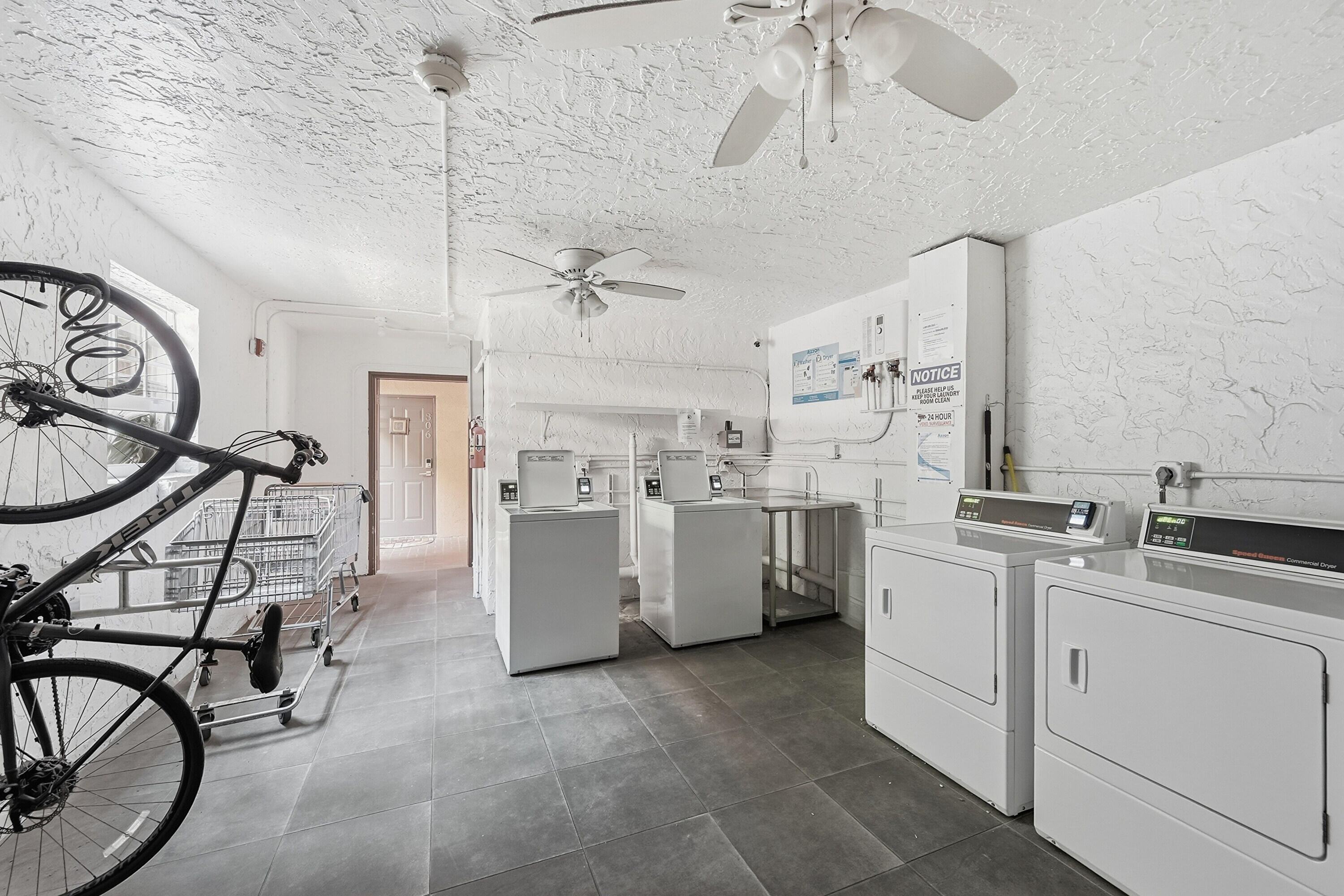 TENNIS CLUB DAVIS CONDO - Residential