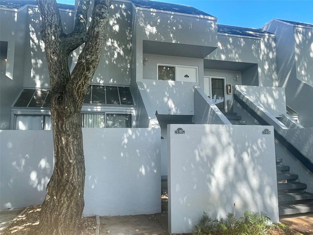 Photo of 41 Deer Creek Rd #G-107, Deerfield Beach, FL 33442 (MLS # F10532800)