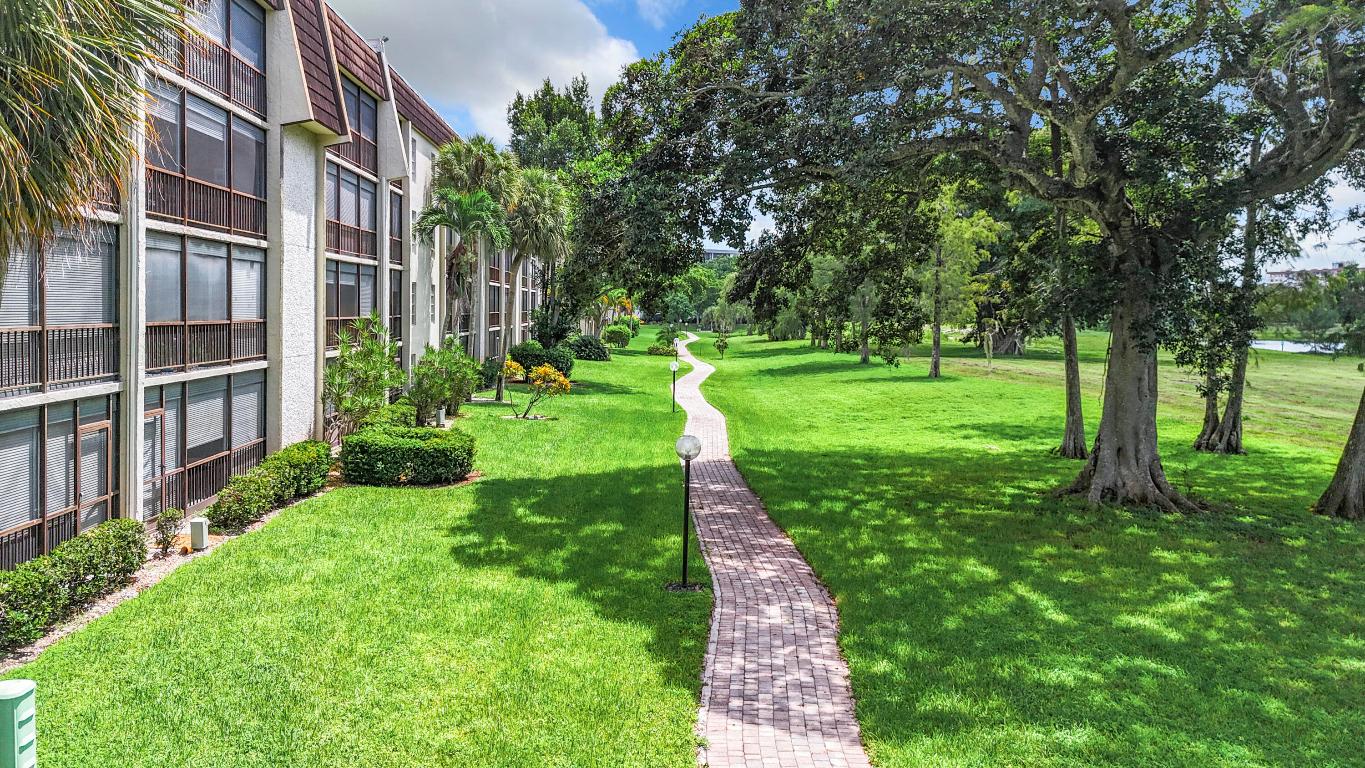 GREENS OF INVERRARY PHASE I - Residential