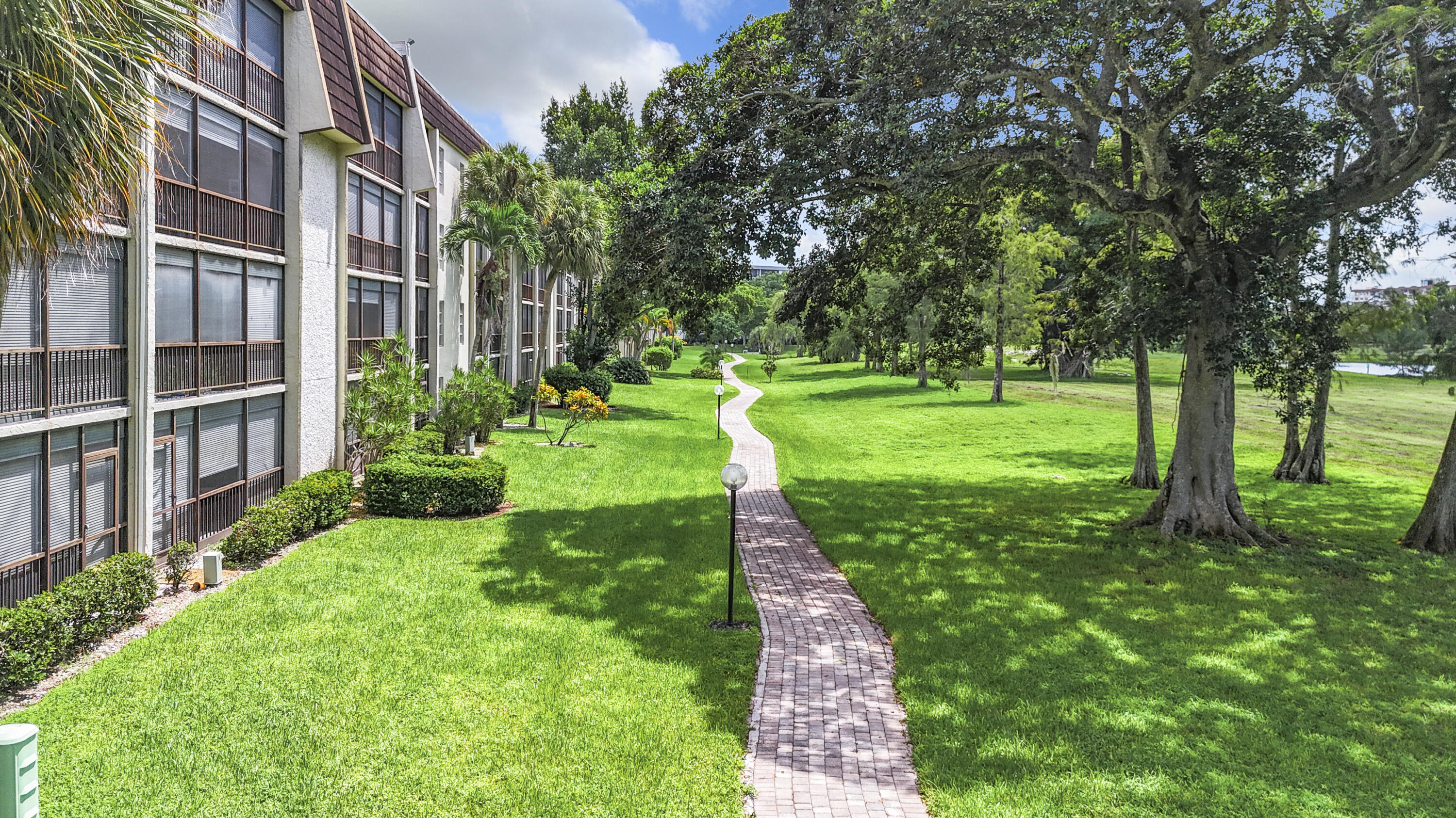 GREENS OF INVERRARY PHASE - Residential