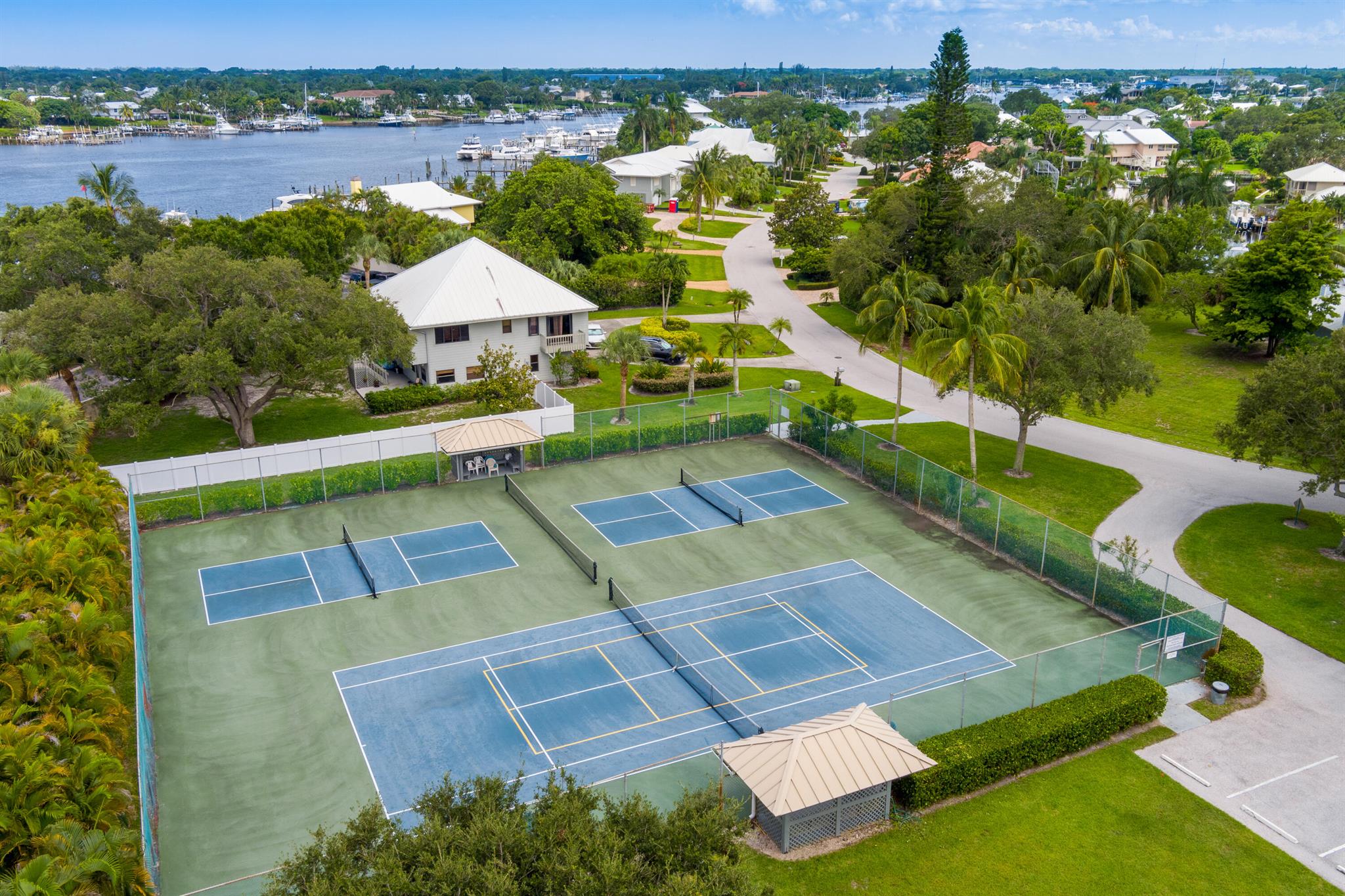 MARINER CAY - Residential