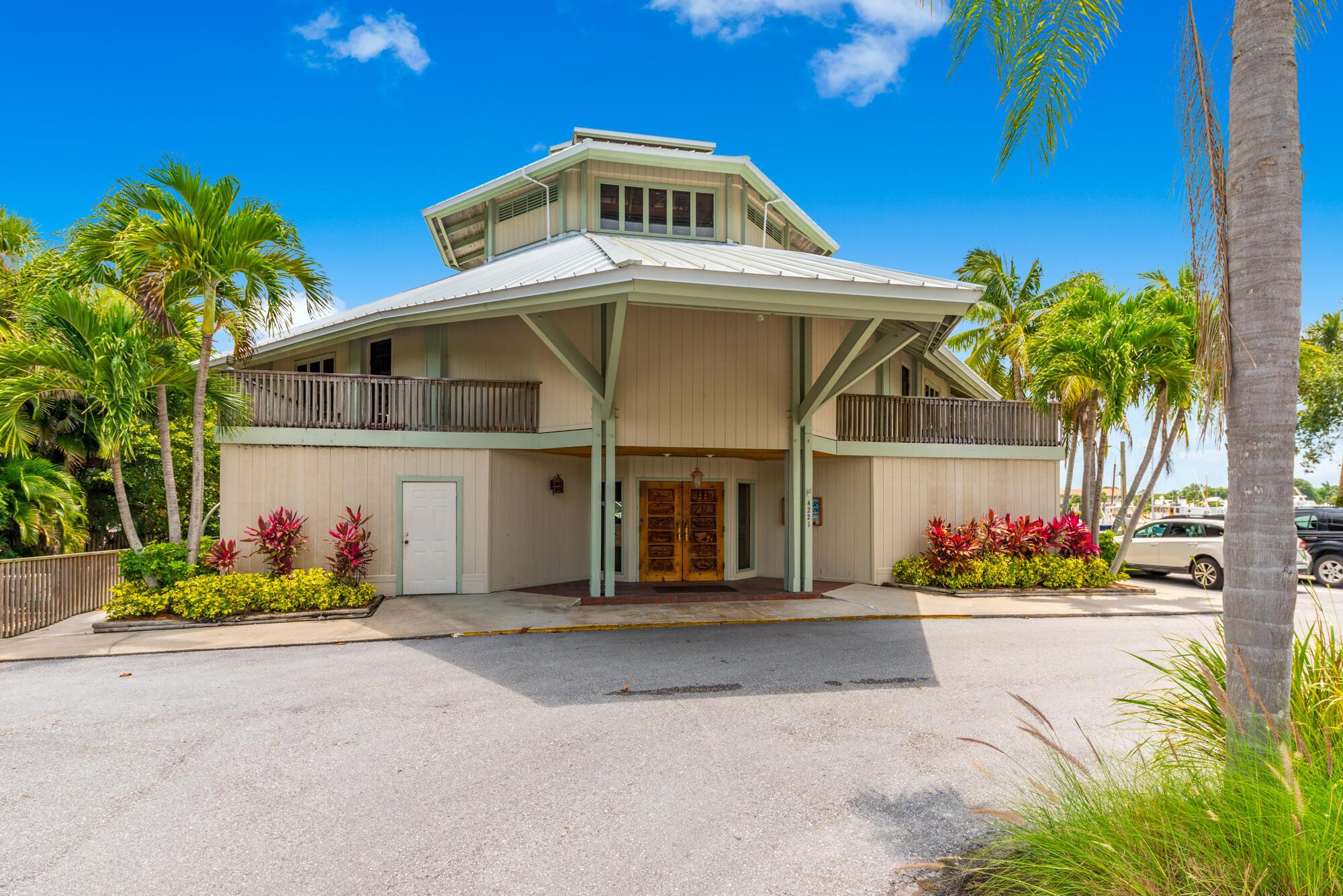 MARINER CAY - Residential
