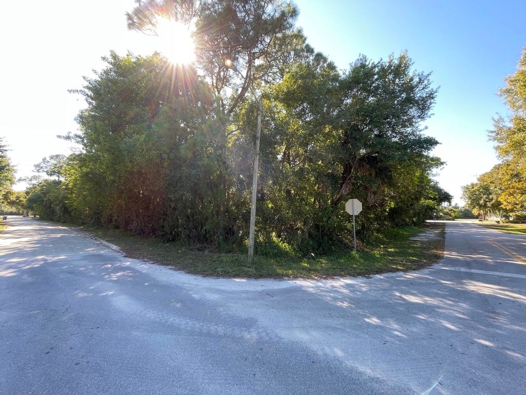 Photo of 4595 57th Avenue, Vero Beach, FL 32967 (MLS # R11143284)