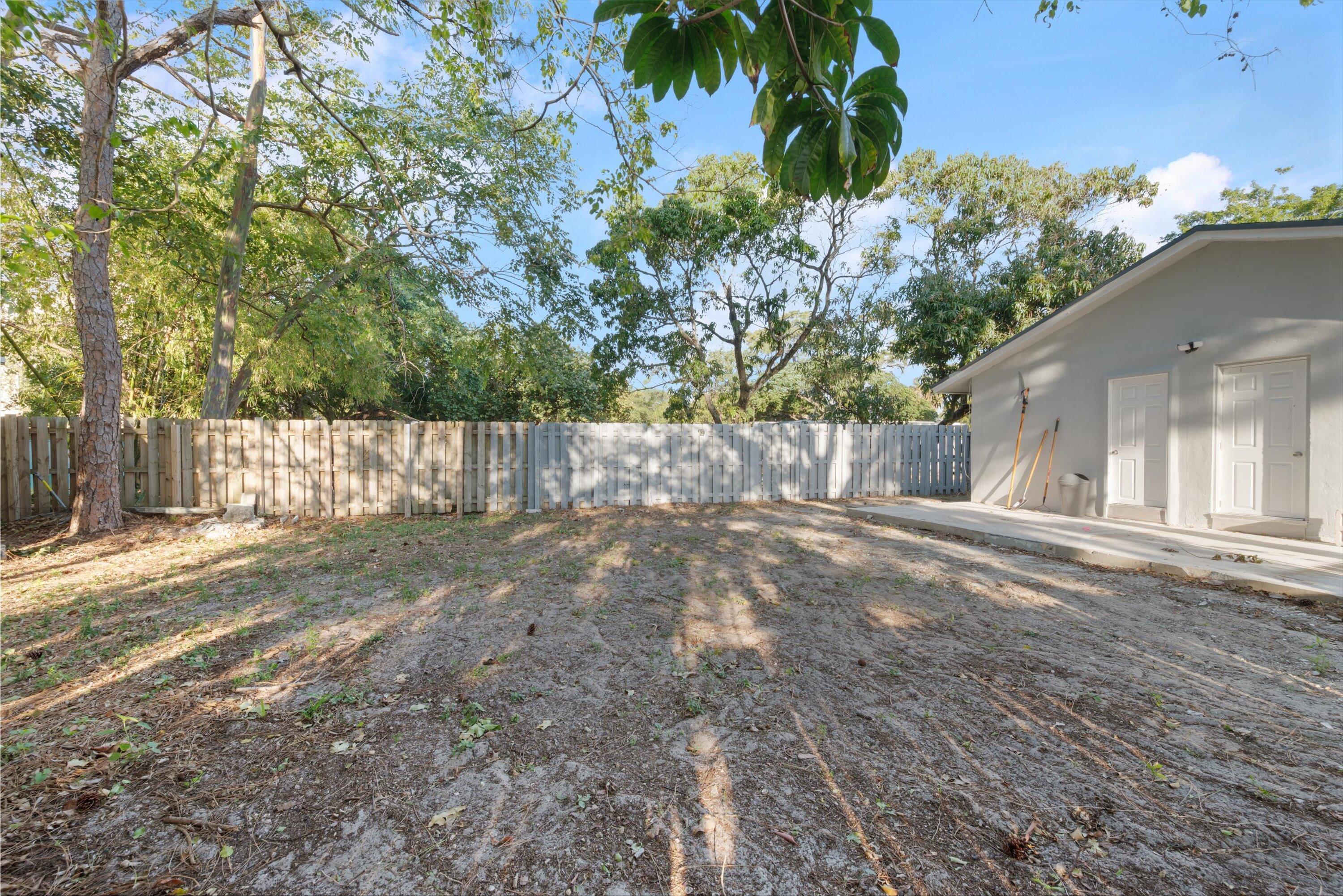 LAFAYETTE HOMESITES - Residential