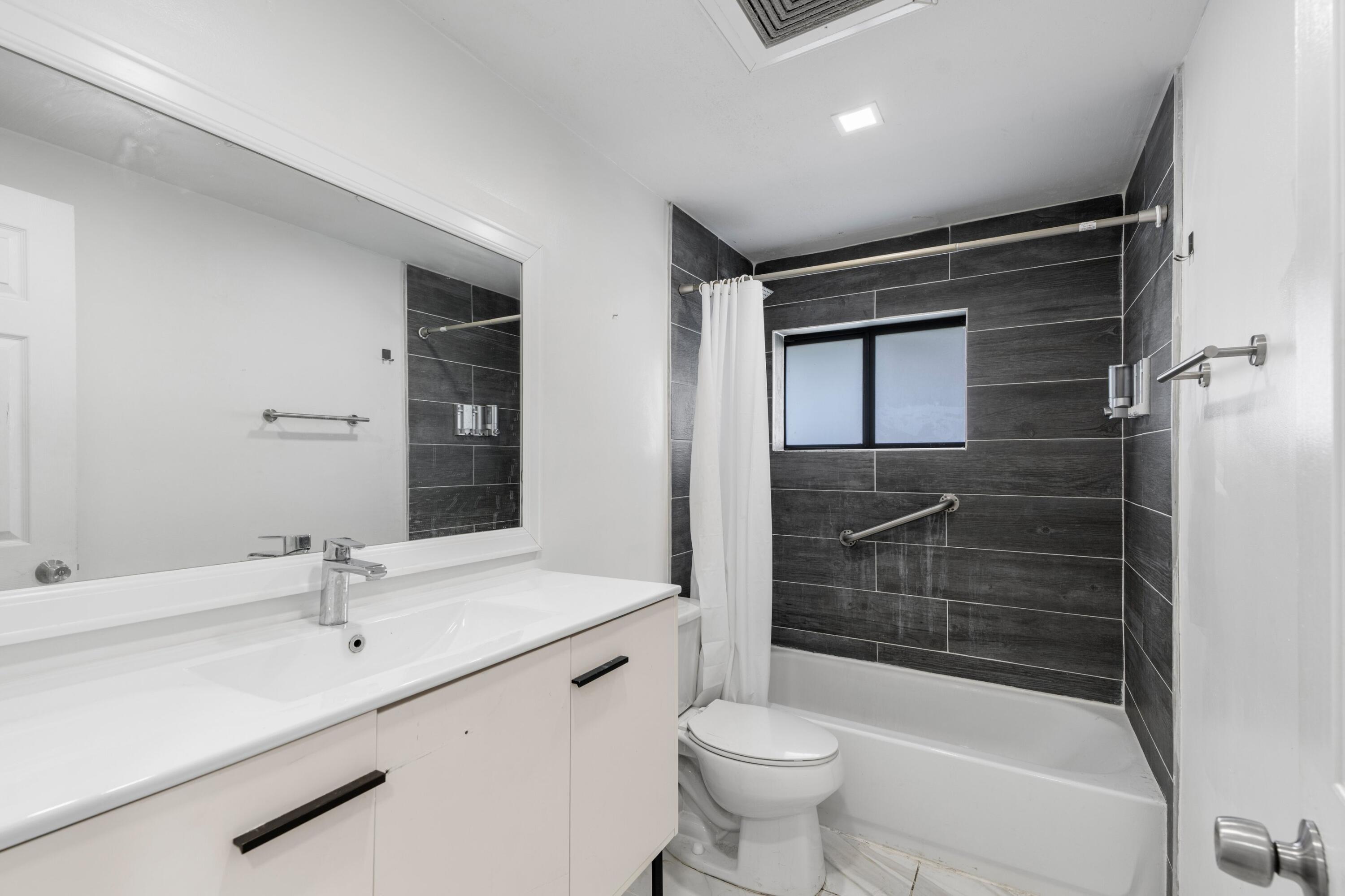 LAFAYETTE HOMESITES - Residential