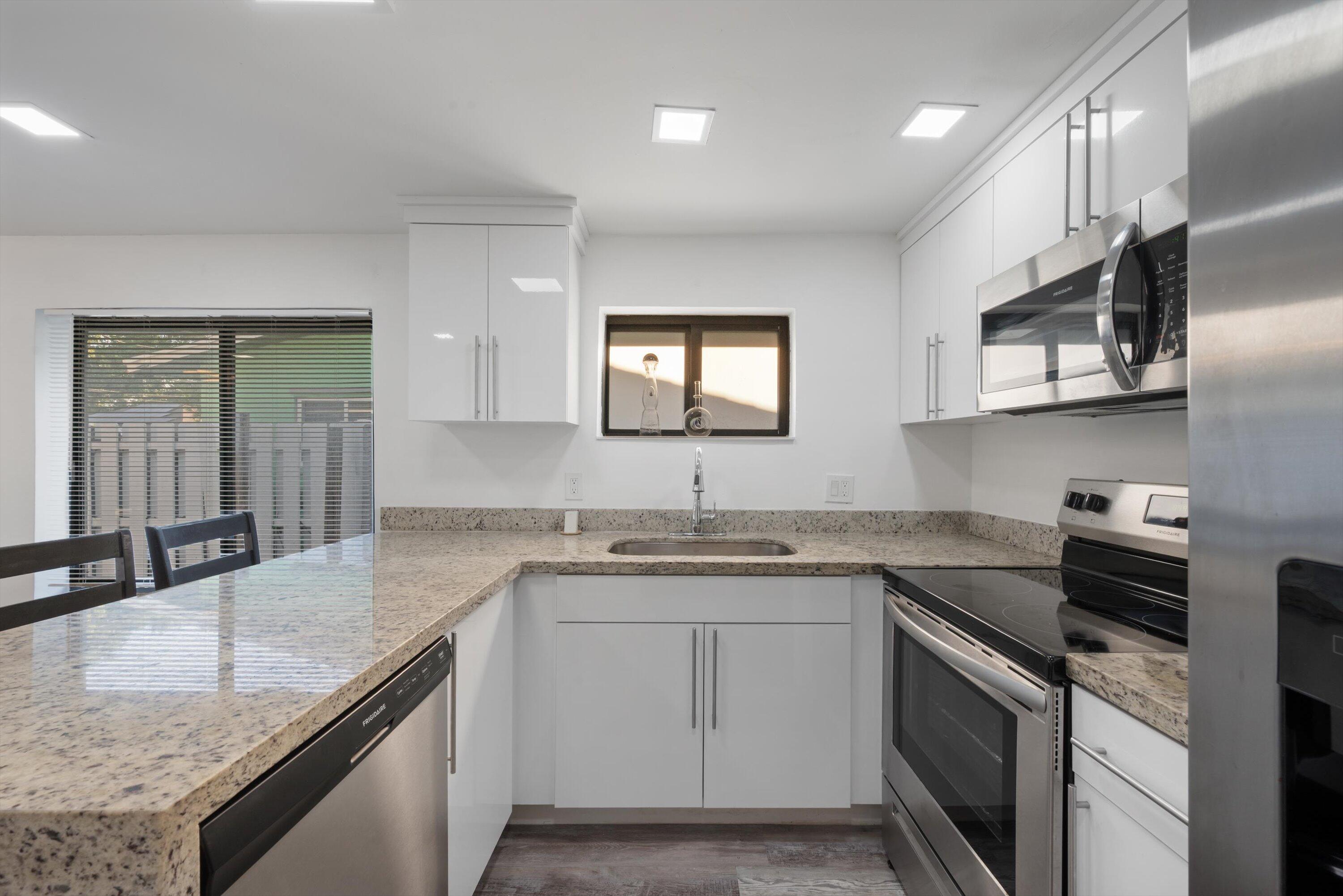 LAFAYETTE HOMESITES - Residential