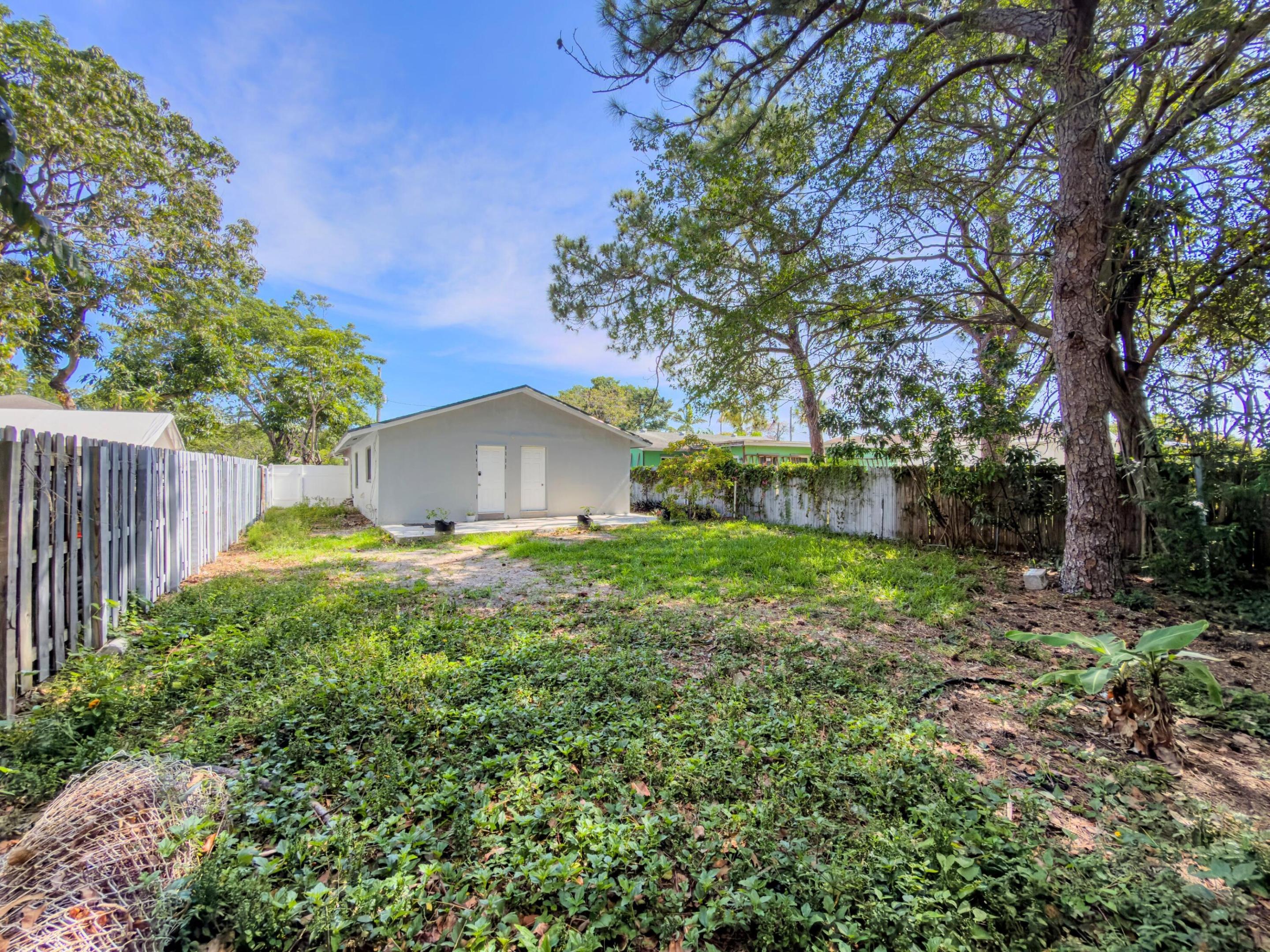 LAFAYETTE HOMESITES - Residential