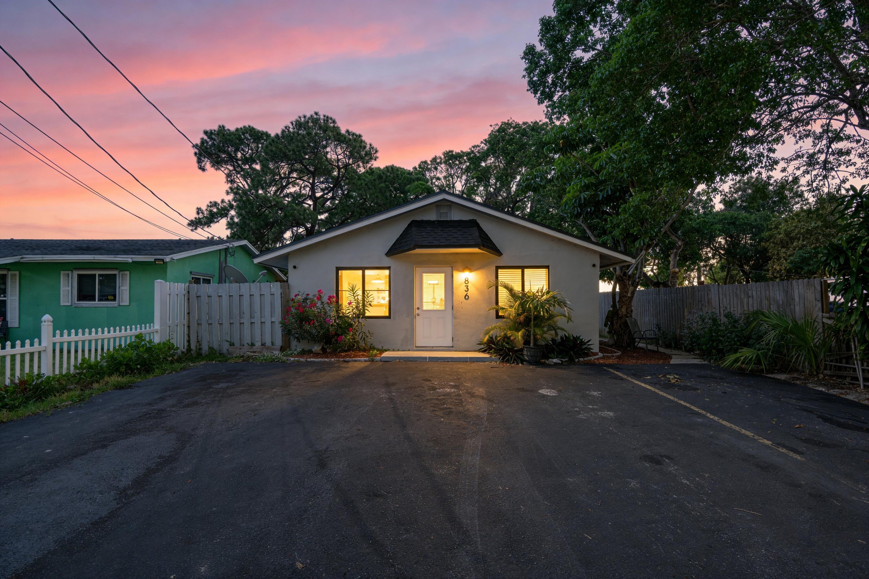 LAFAYETTE HOMESITES - Residential