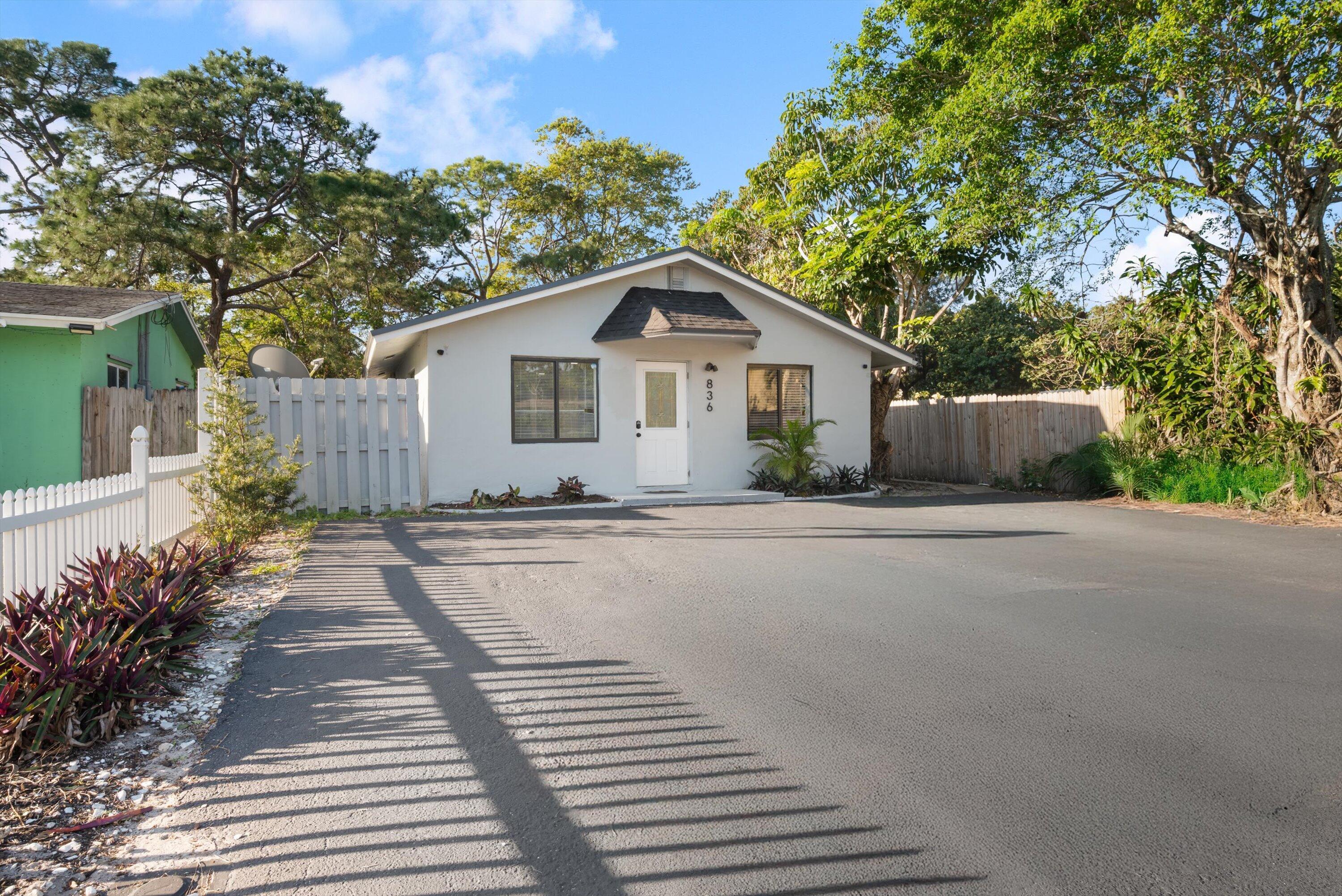 LAFAYETTE HOMESITES - Residential