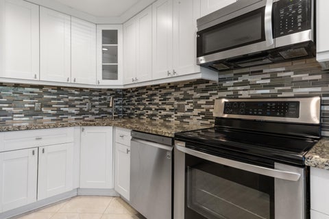Tiny photo for 21851 ARRIBA REAL #L, Boca Raton, FL 33433 (MLS # B26086299)