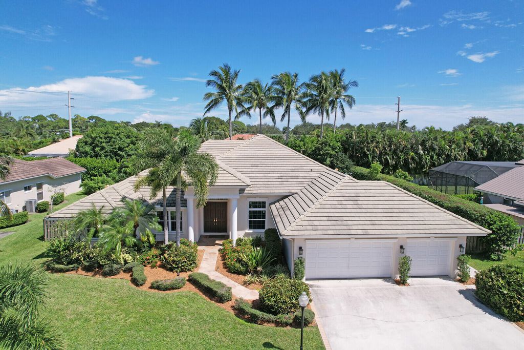 Photo of 18969 SE Kokomo Lane, Jupiter, FL 33458 (MLS # R11028599)