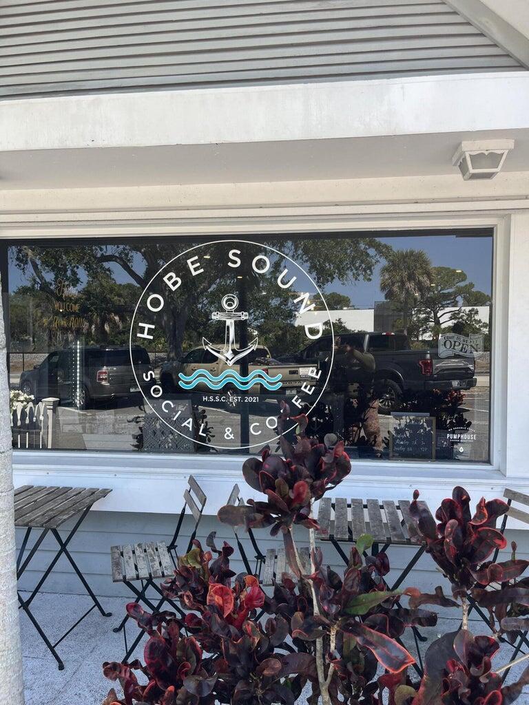HOBE SOUND ESTATES - Residential Lease