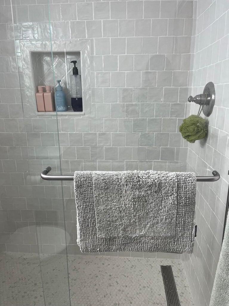 HOBE SOUND ESTATES - Residential Lease