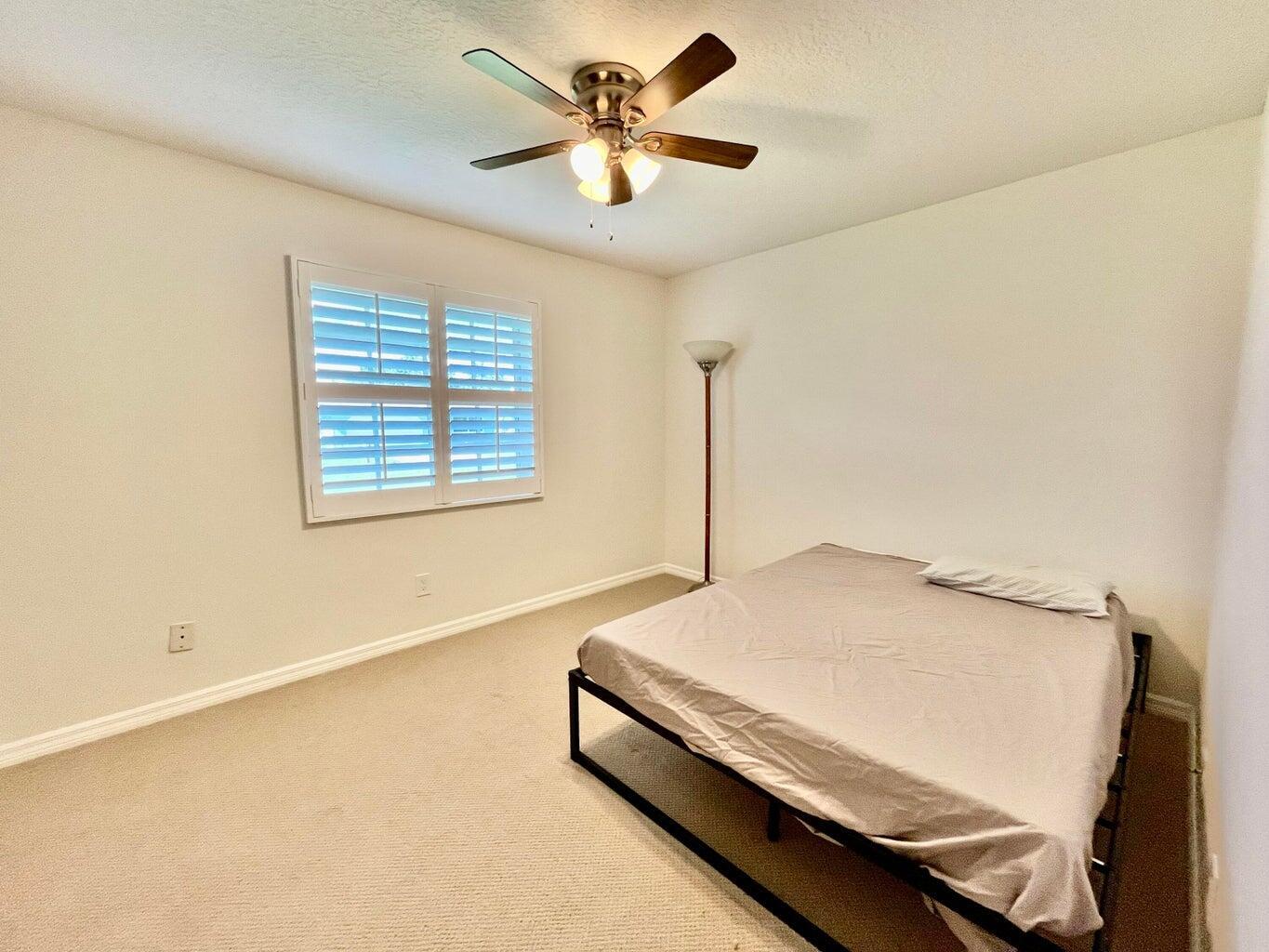HOBE SOUND ESTATES - Residential Lease