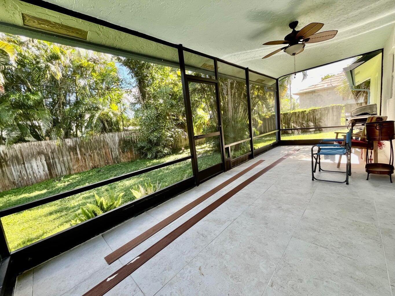 HOBE SOUND ESTATES - Residential Lease