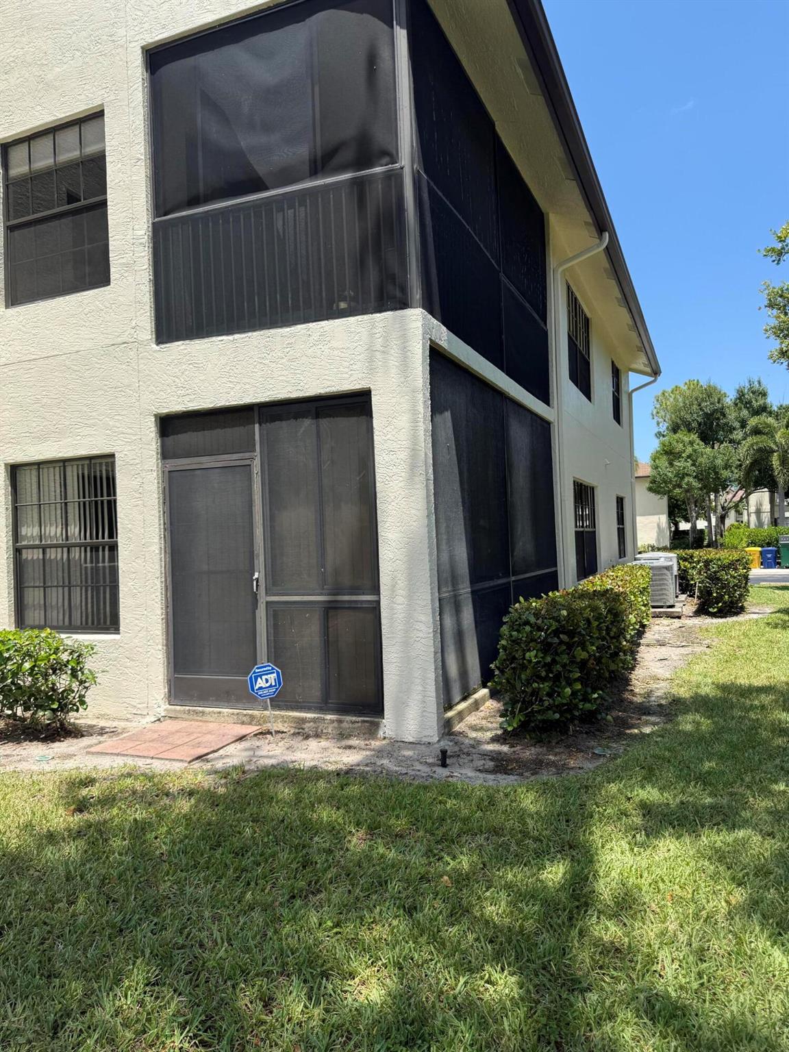 3236 Jog Park Drive