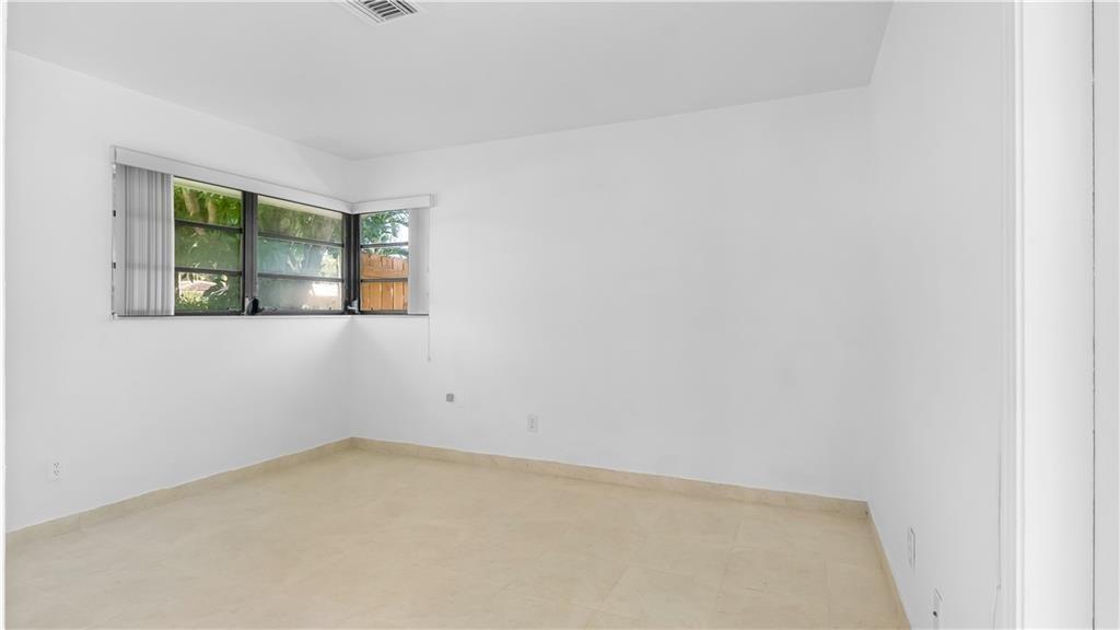 Lighthouse Point Ext 2nd - Residential Lease