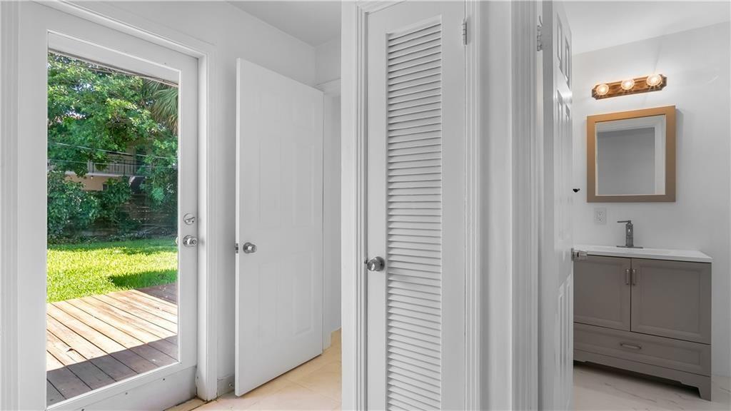 Lighthouse Point Ext 2nd - Residential Lease