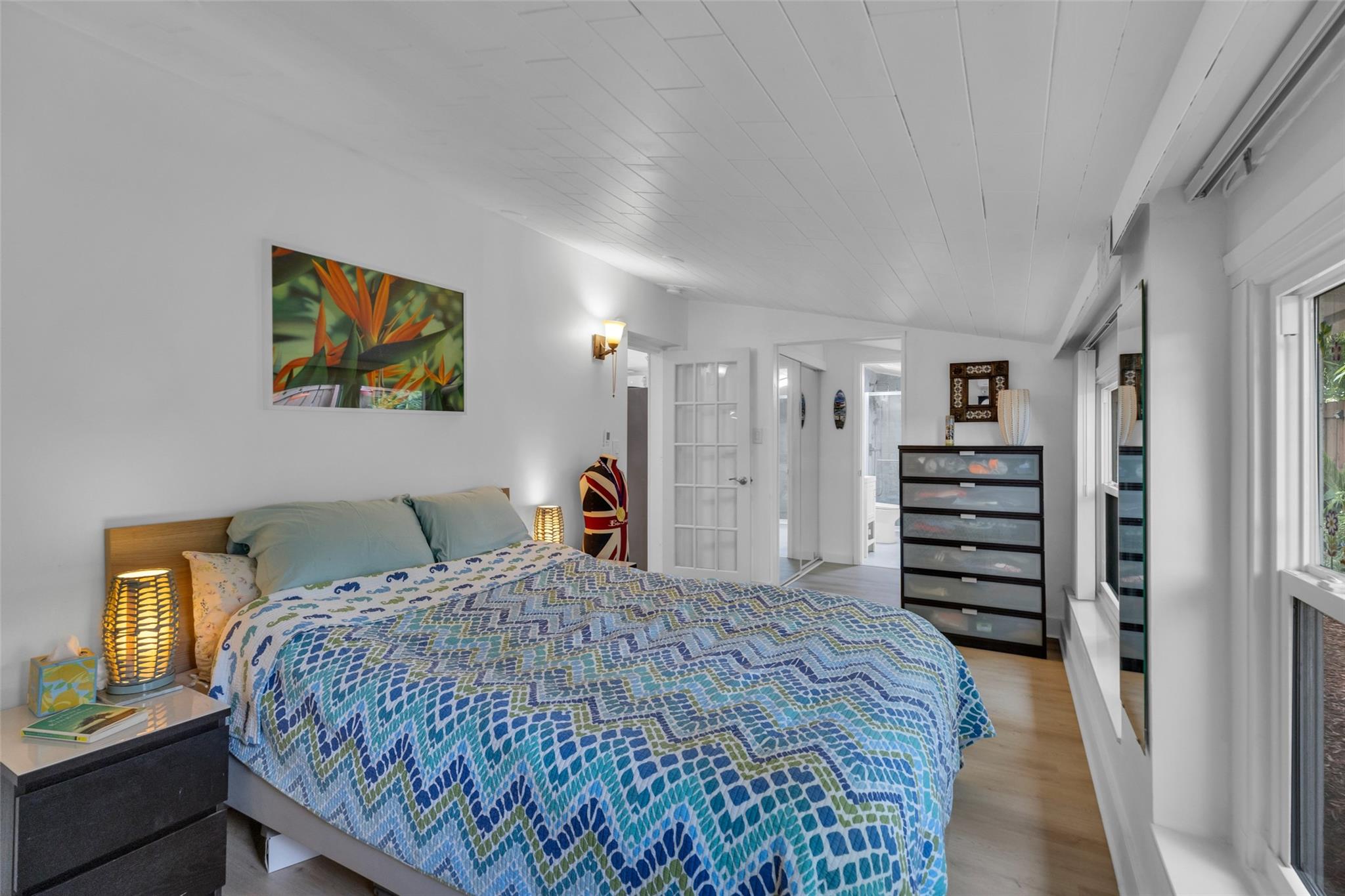 Park Road Manor 30-19 B - Residential